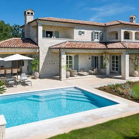 An Elegant Countryside In Kanfanar Ladici
