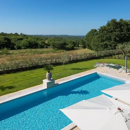 Villa An Elegant Countryside In Kanfanar *